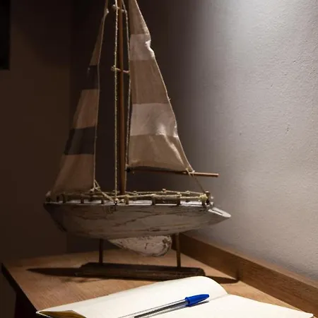 Casa 13 Next To Lagos Highspeed Wifi *